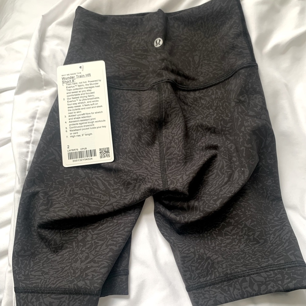 Lululemon Wunder Train High Rise Biker Short 8” NWT size 2 in crunch black!